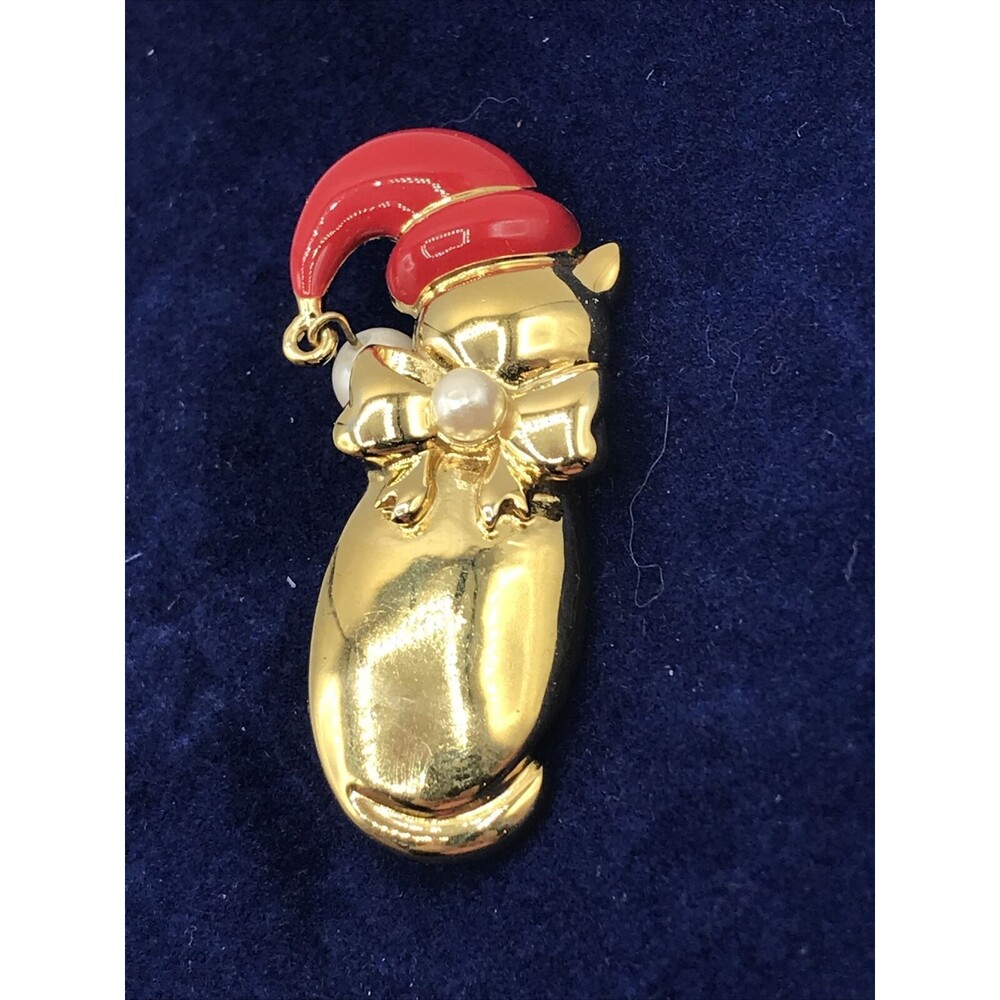 Marvella Gold Tone Cat with red Hat/ Faux Pearl Brooch Lapel Pin‎